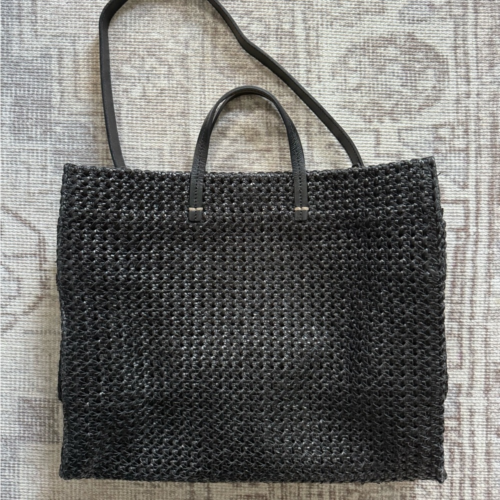 Clare v tote